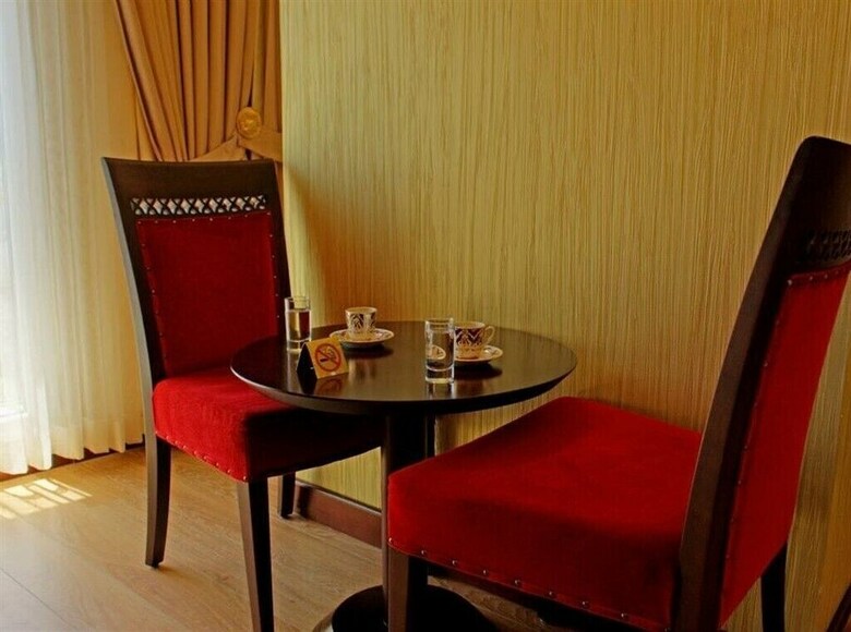 The Magnaura Palace Hotel