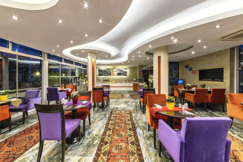 The Magnaura Palace Hotel