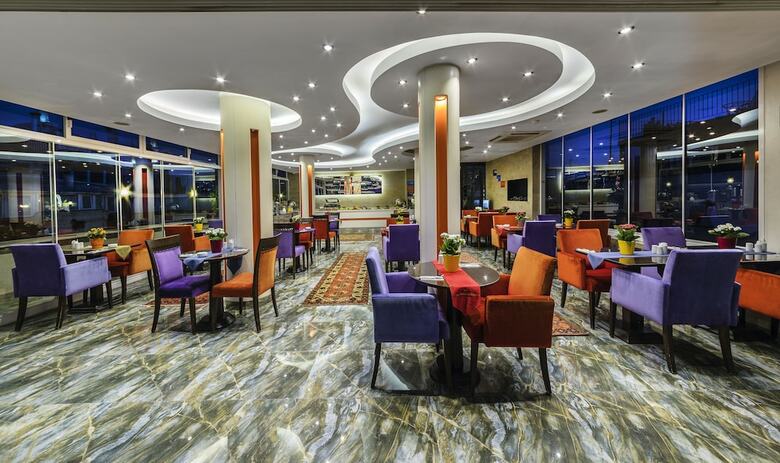 The Magnaura Palace Hotel