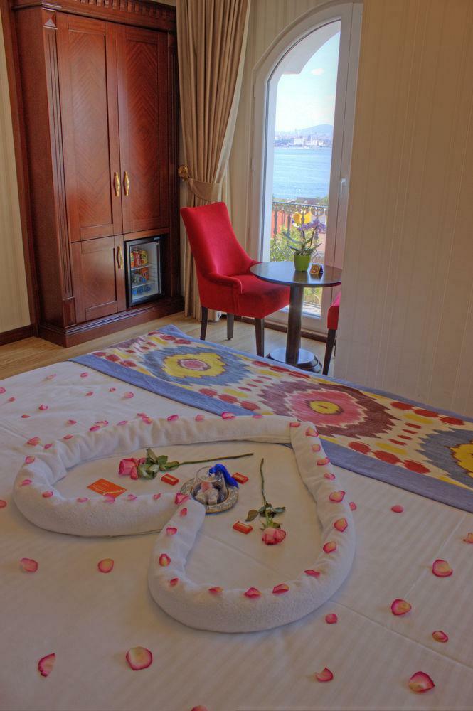 The Magnaura Palace Hotel