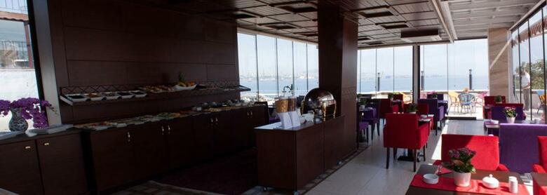 The Magnaura Palace Hotel