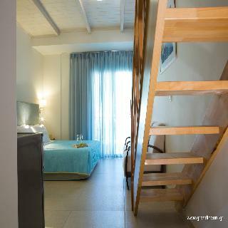 Grand Theoni Hotel Suites & Spa