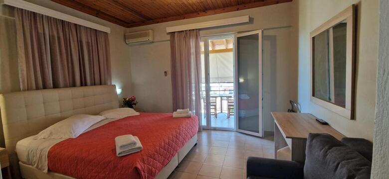 Apartamentos Christina Studios