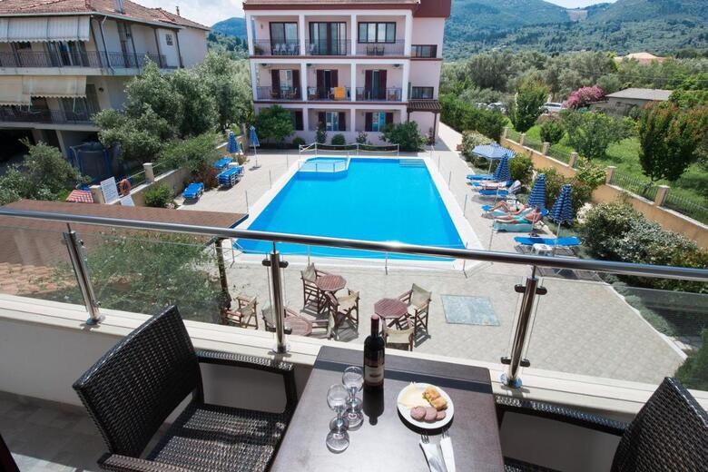 Apartamentos Christina Studios