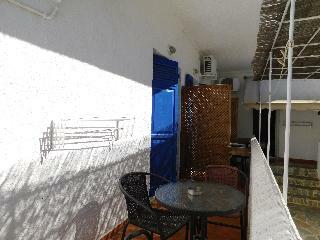 Apartamentos Perdika Mare Guesthouse & Caf�