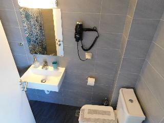 Apartamentos Perdika Mare Guesthouse & Caf�