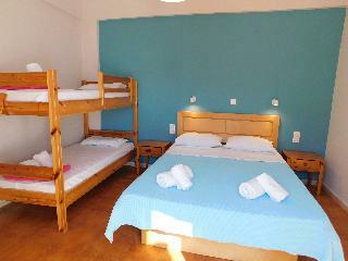 Apartamentos Perdika Mare Guesthouse & Caf�