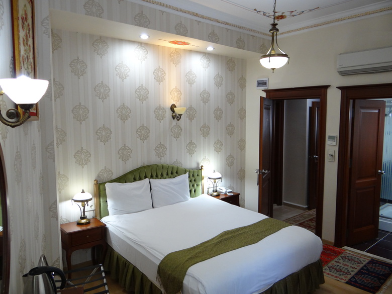Basileus Hotel