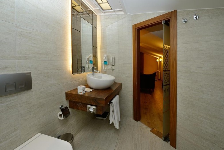 Collage Pera Hotel