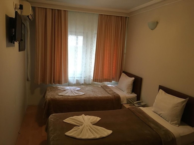 �r�n Hotel