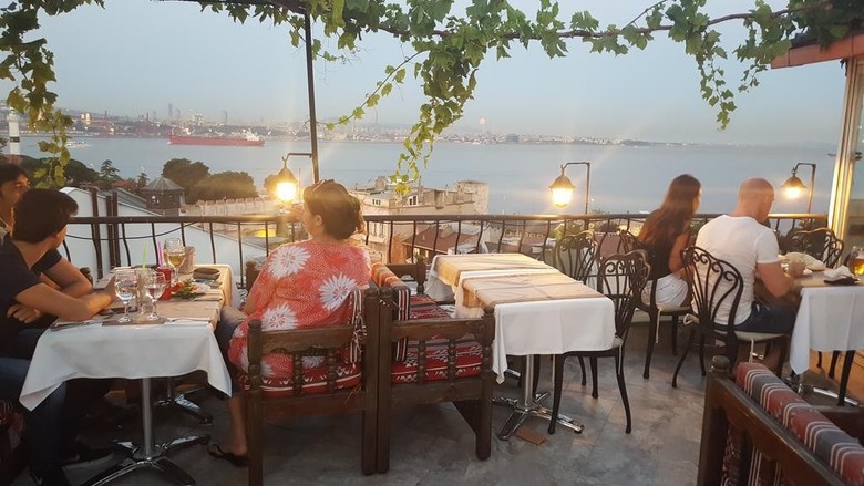 Hostal Metropolis Hostel & Guest House