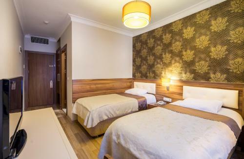 My Rose Hotel