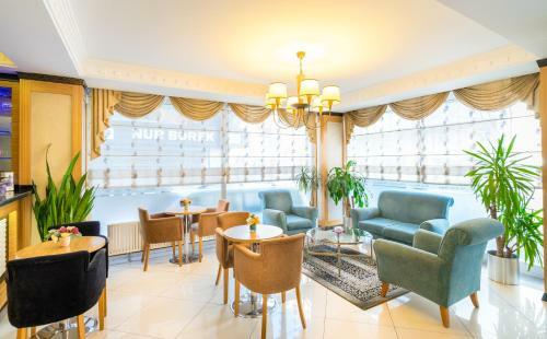 My Rose Hotel