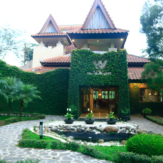 Hotel Driam Riverside Resort (Formerly Driam R