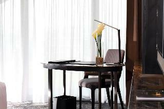 Hotel Jhl Solitaire Gading Serpong