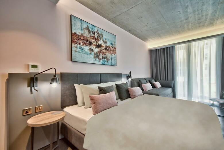 Number11, Urban Hotel