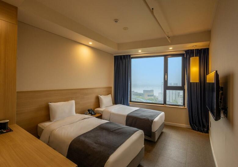 Jk Blossom Hotel