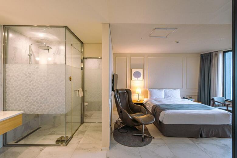 Jk Blossom Hotel