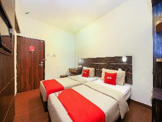 Oyo 108 Golden Palace Hotel
