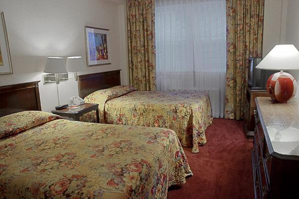 Hotel Murray Hill East Suites