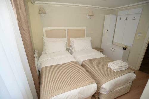 Hotel Forbes Suites