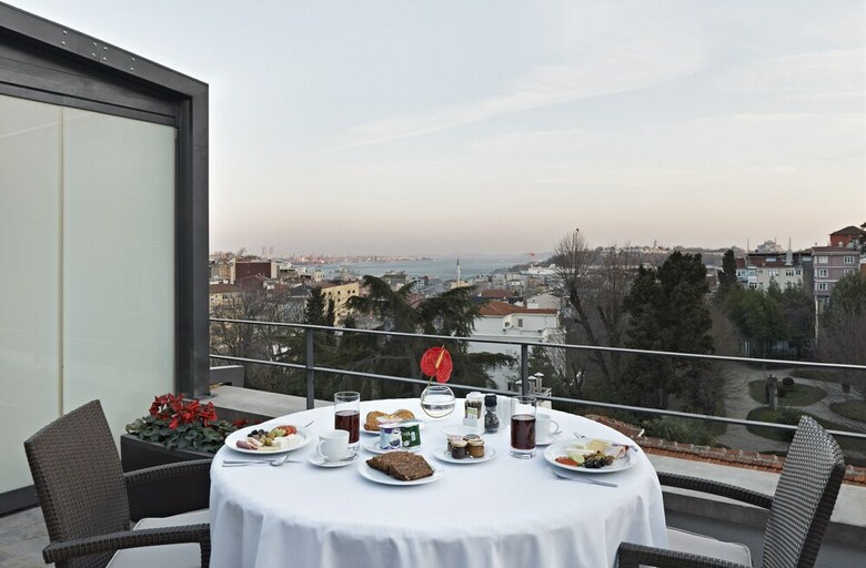 Hotel Tomtom Suites