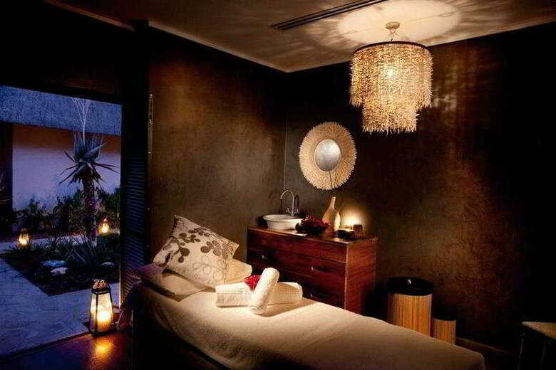 Hotel Mokuti Etosha Lodge
