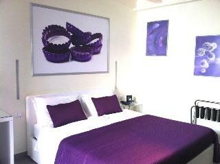 Avenue Hotel
