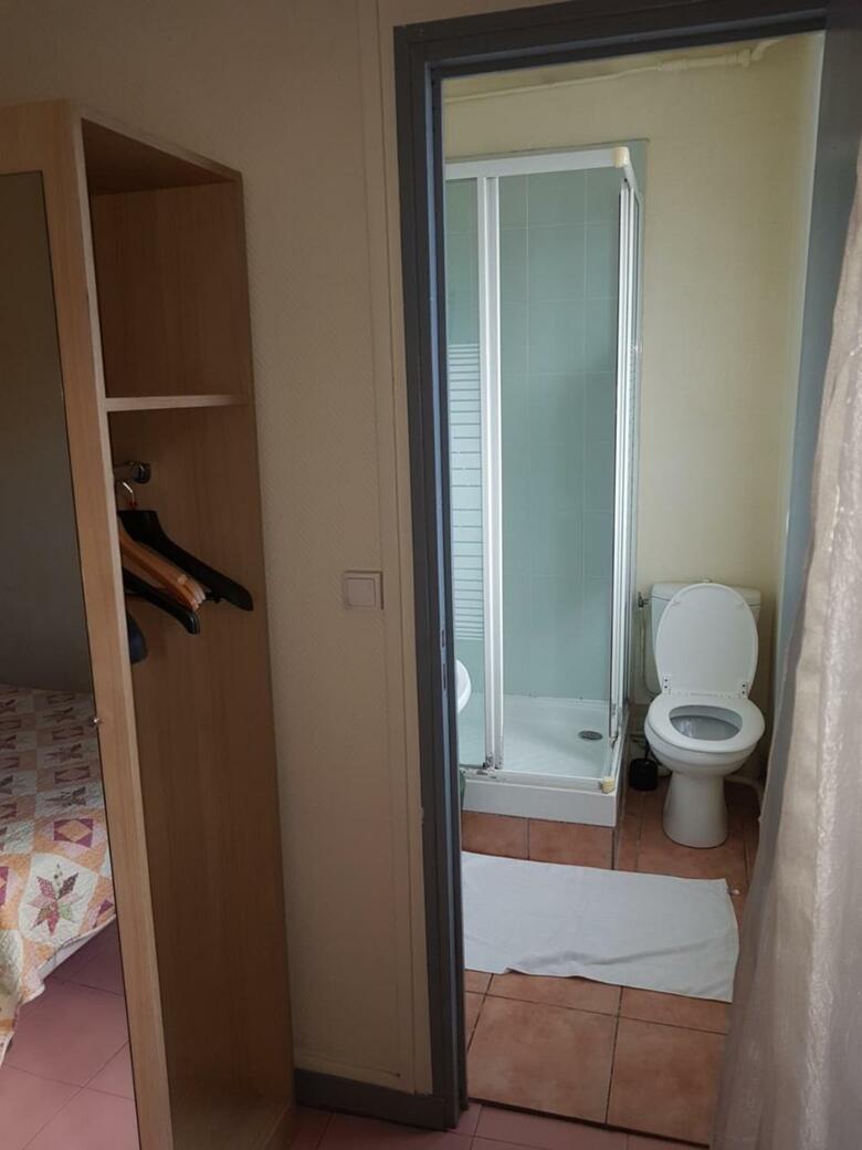 Au Royal Mad Hotel