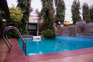 Hotel Crystal Court
