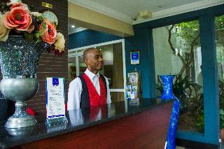 Hotel Crystal Court