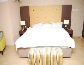 Valley Point Hotel & Suites
