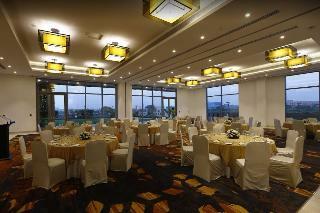Hotel Courtyard By Marriott Surat