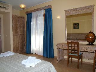 Mylos Hotel & Apartments
