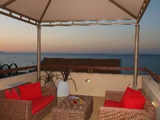 Mylos Hotel & Apartments
