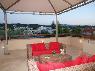 Mylos Hotel & Apartments