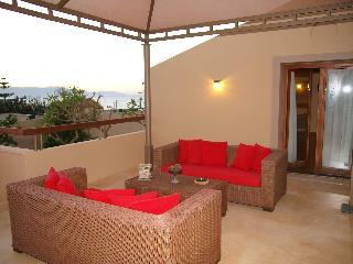 Mylos Hotel & Apartments