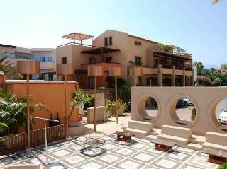 Mylos Hotel & Apartments