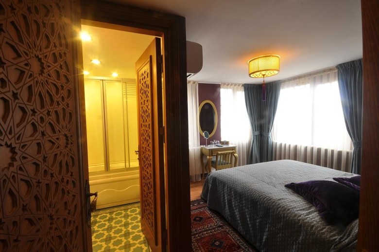Merial Hotel