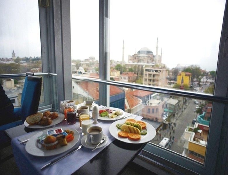 Merial Hotel