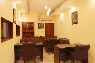 Fabhotel Regalia Cyber City