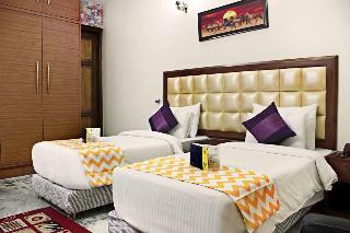 Fabhotel Hill View Suites