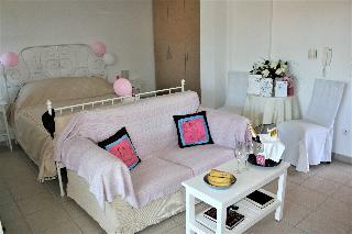 Lagoon View Apartments - Adults Only