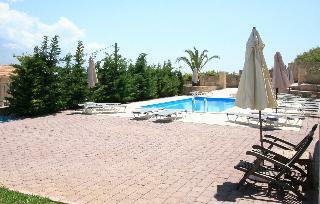 Lagoon View Apartments - Adults Only