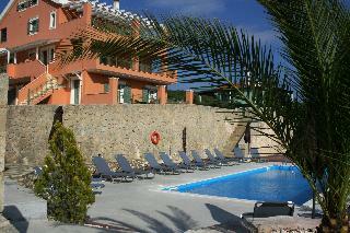 Lagoon View Apartments - Adults Only