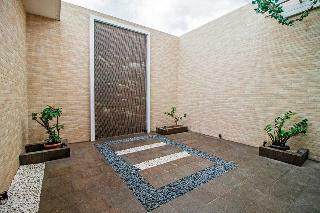 Hotel Reddoorz Plus @ Cideng Barat