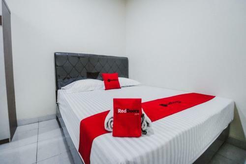 Hostal Reddoorz Plus Near Semanggi