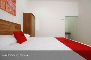 Reddoorz Plus Near Plaza Indonesia