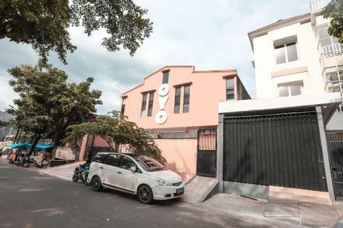 Hotel Oyo 160 Lontar Residence