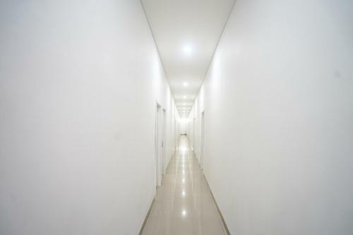 Oyo 443 Hotel Barlian